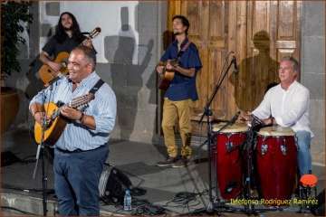 Noche de verseadores en Valsequillo (Foto Ildefonso Rodríguez)
